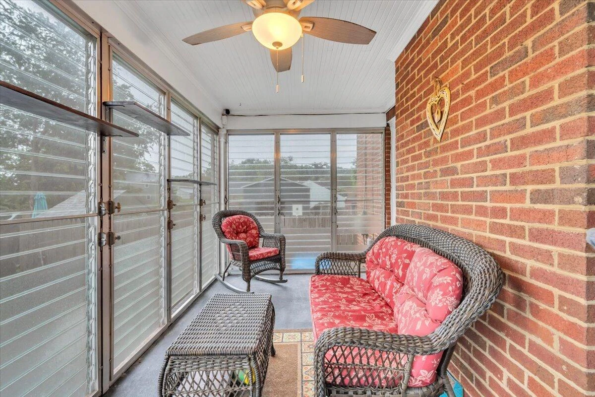 2521 Floraland DR - Photo 16