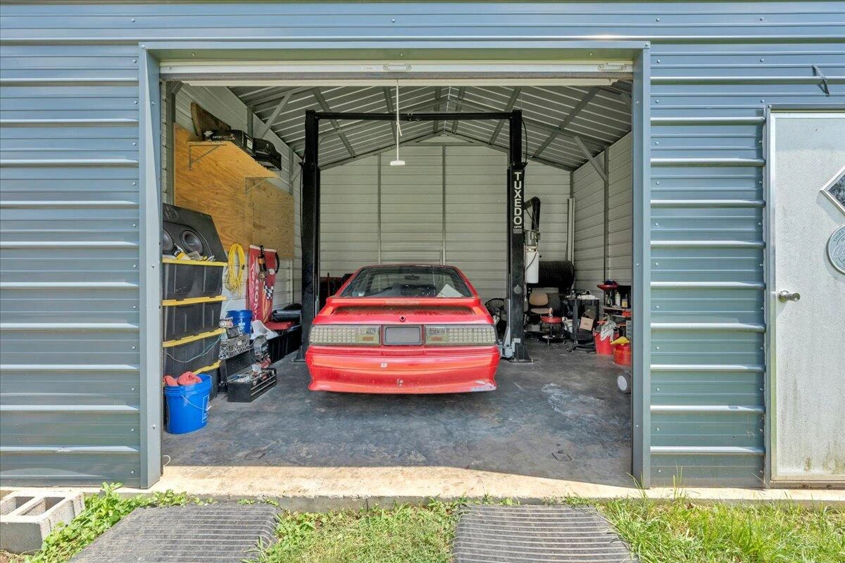 2521 Floraland DR - Photo 32