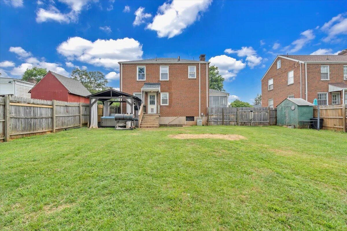 2521 Floraland DR - Photo 36