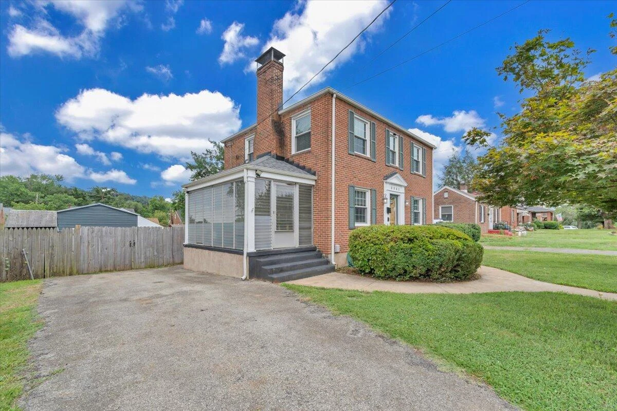 2521 Floraland DR - Photo 37