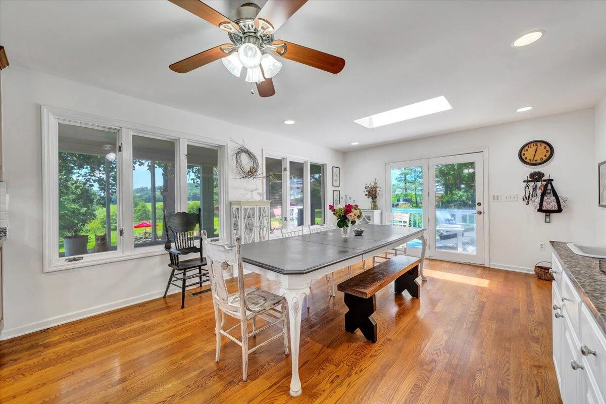 3562 Peaks RD - Photo 9