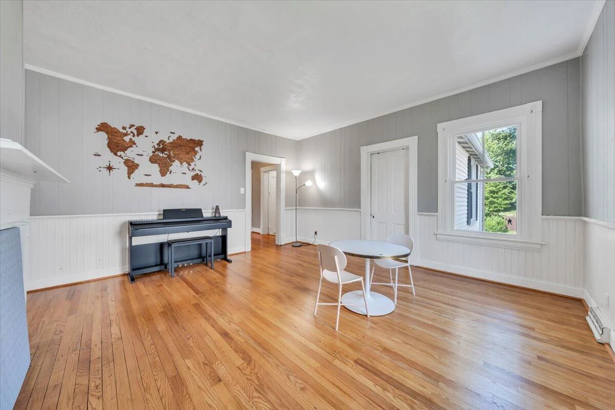 327 Broad ST - Photo 10