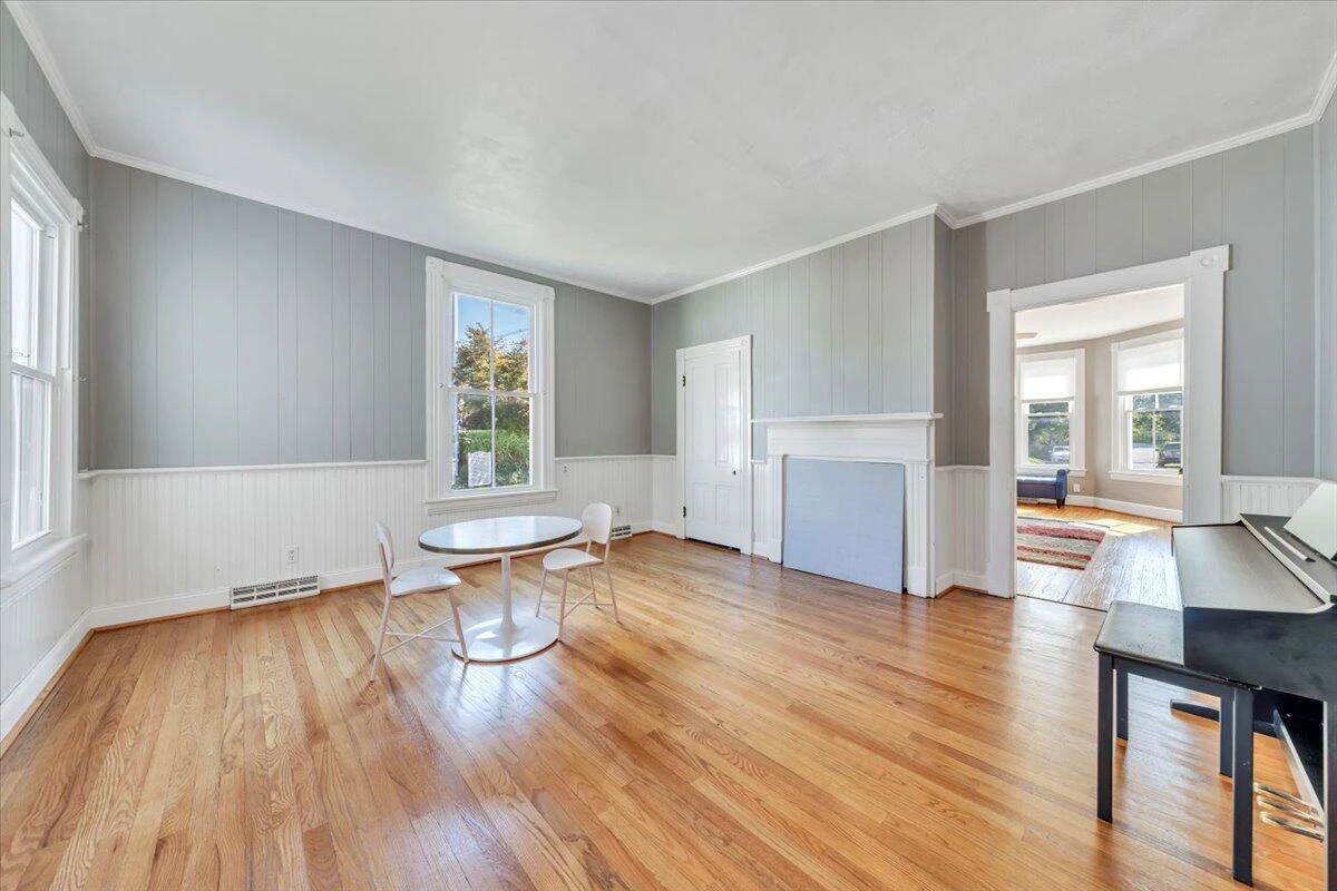 327 Broad ST - Photo 11