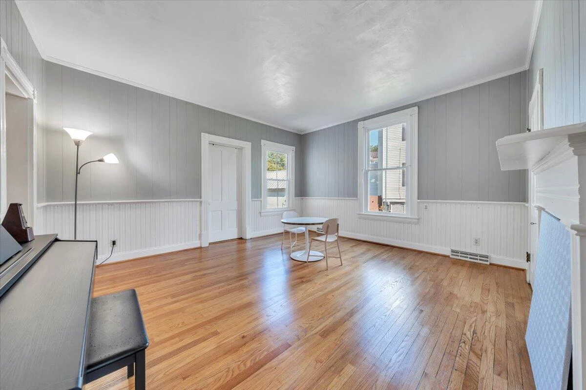 327 Broad ST - Photo 12