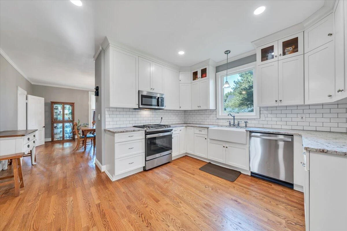 327 Broad ST - Photo 21