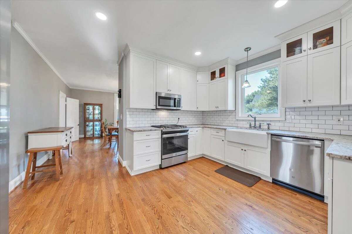 327 Broad ST - Photo 22