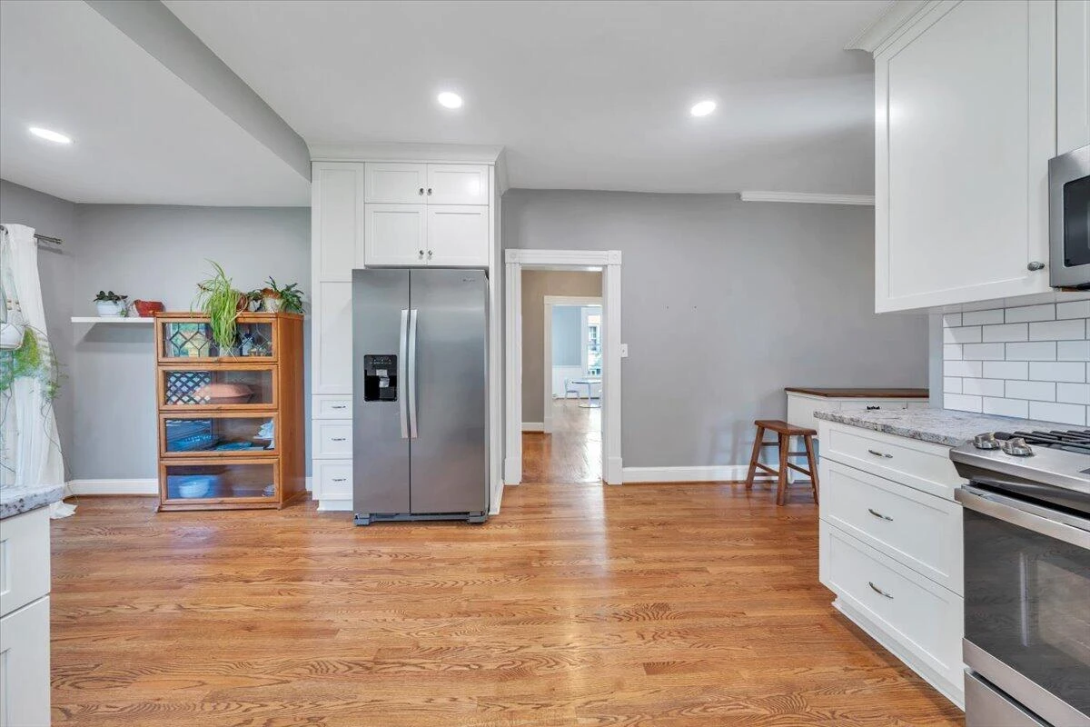 327 Broad ST - Photo 24