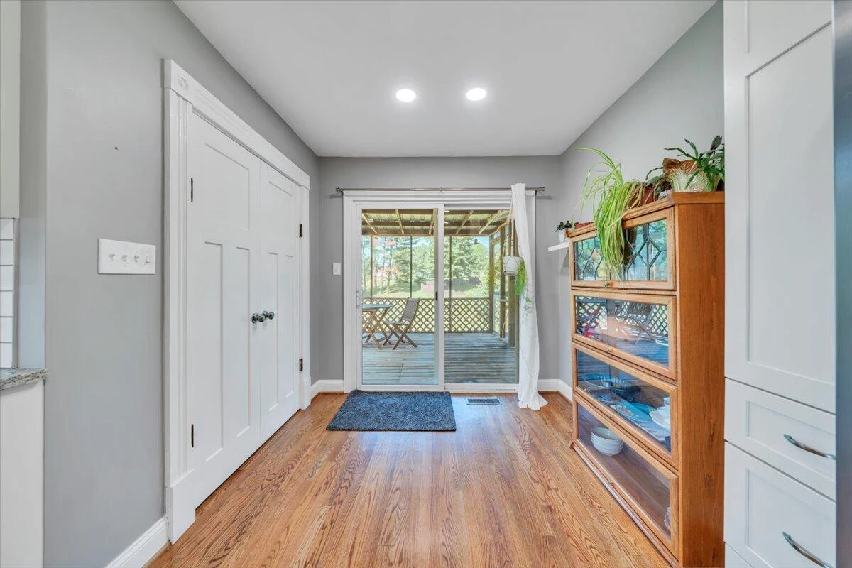 327 Broad ST - Photo 25