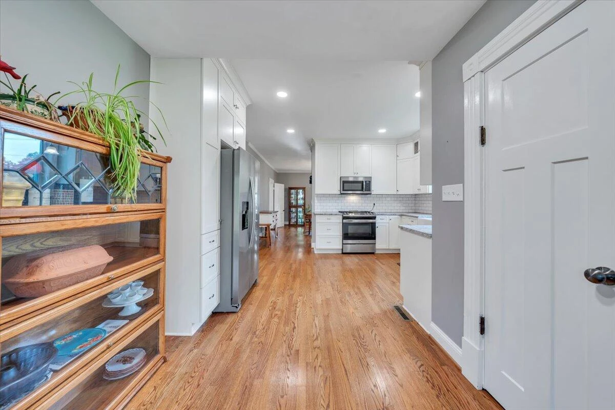 327 Broad ST - Photo 26