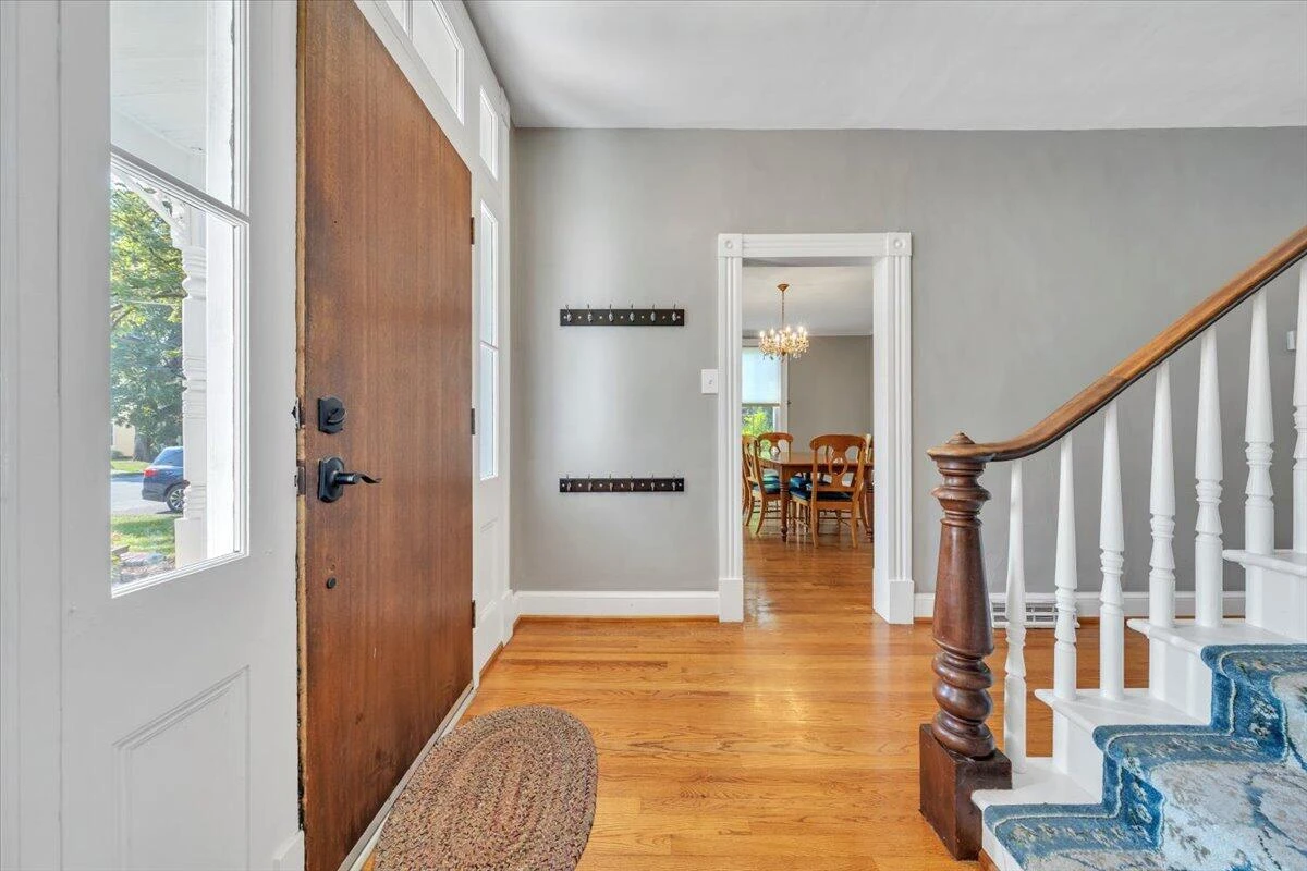 327 Broad ST - Photo 4