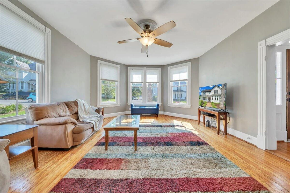 327 Broad ST - Photo 8