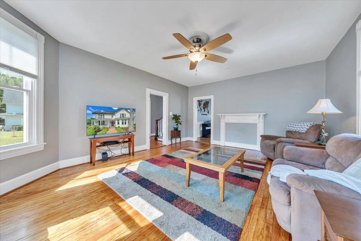 327 Broad ST - Photo 9
