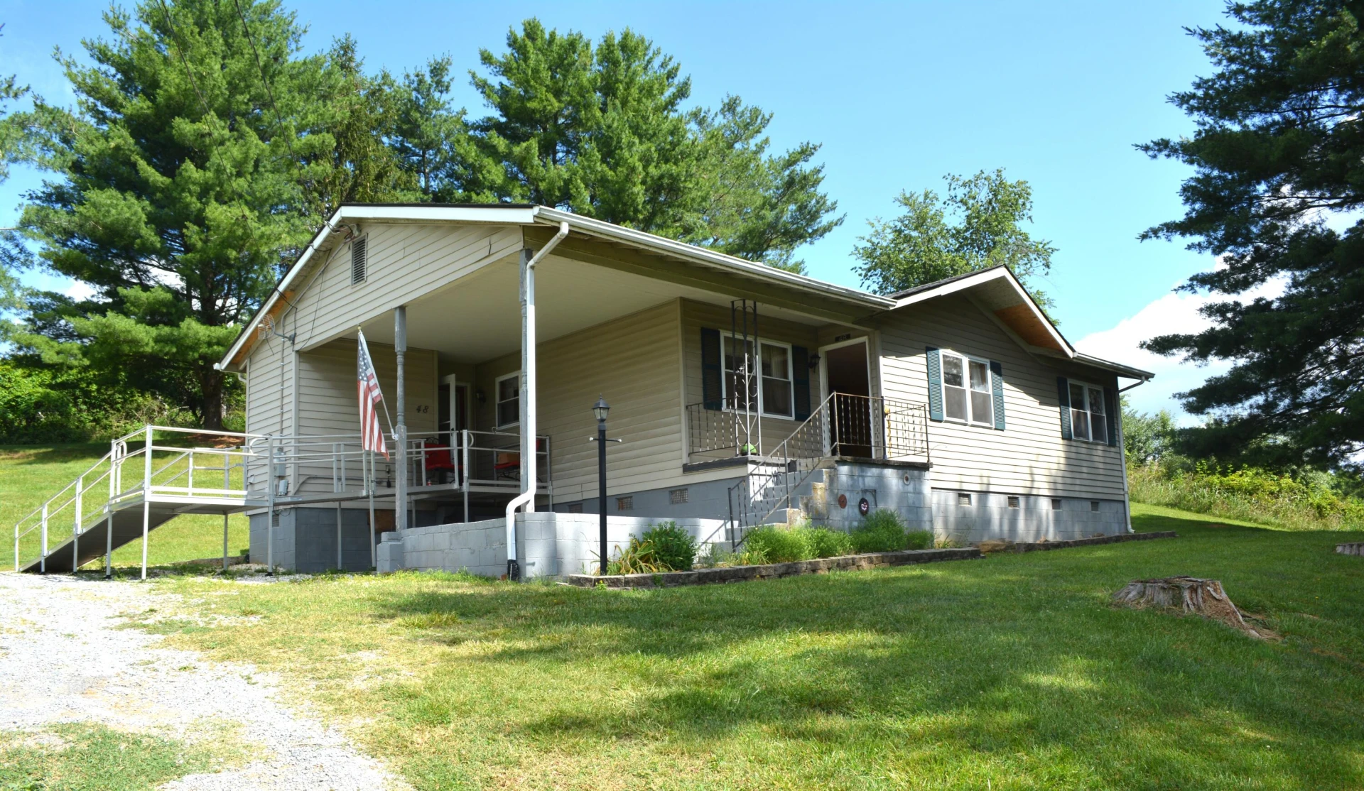 48 Monarch ST - Photo 3