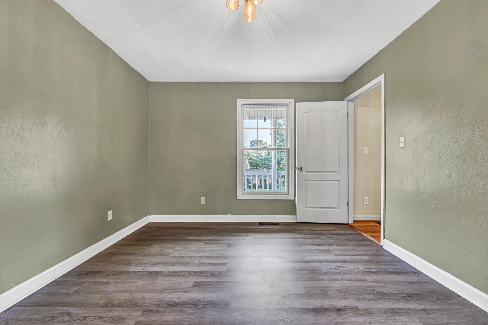 247 Ivy LN - Photo 11