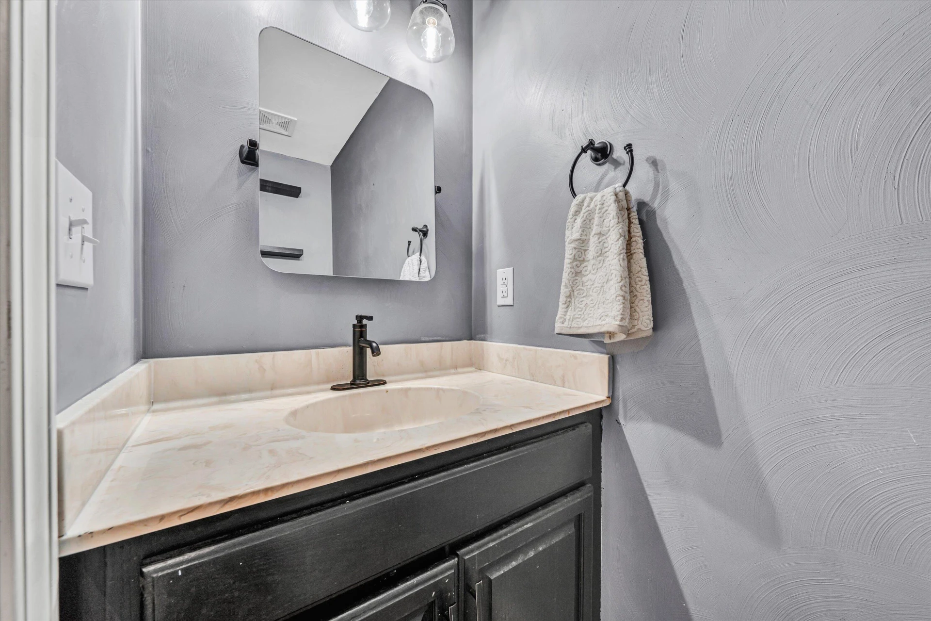 247 Ivy LN - Photo 18