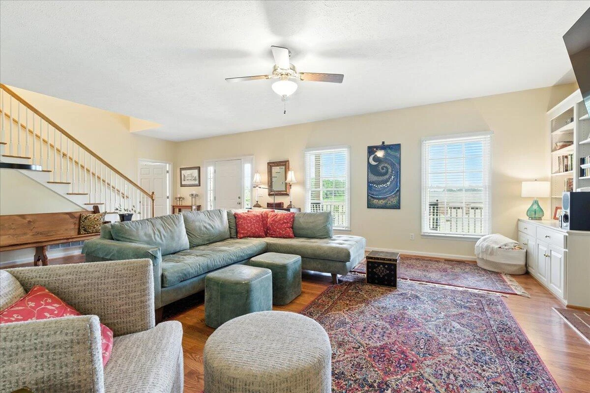 109 Woodcreek RD - Photo 18