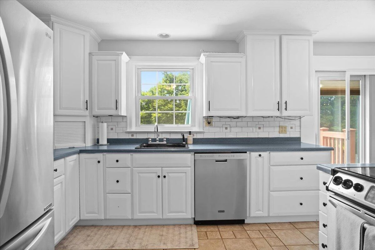 3546 Grandin RD - Photo 14