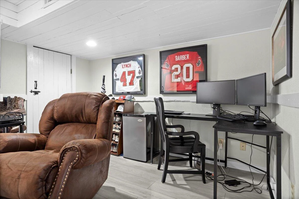 3546 Grandin RD - Photo 32