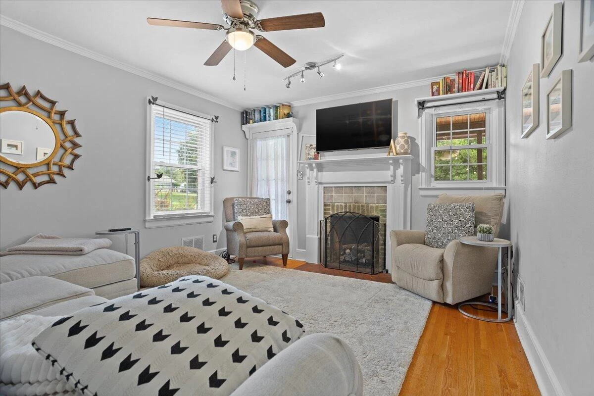 3546 Grandin RD - Photo 10