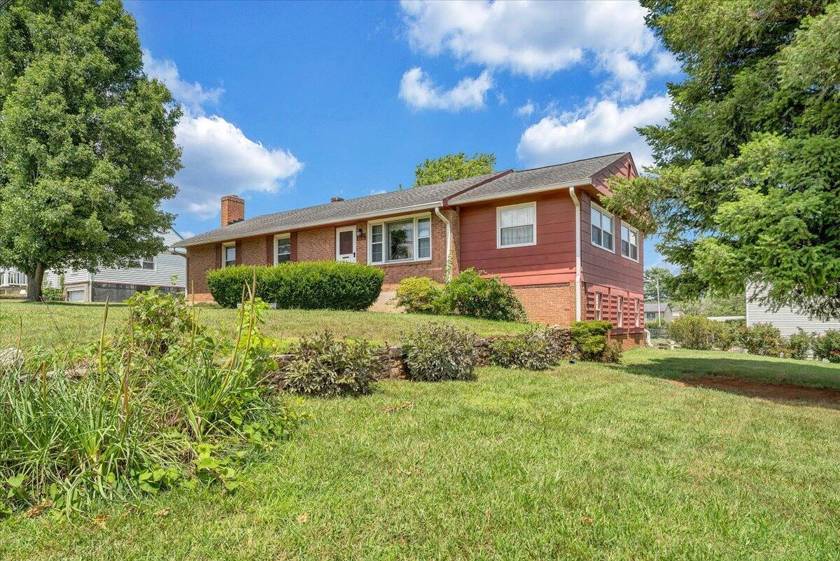 3705 Hawley DR - Photo 2