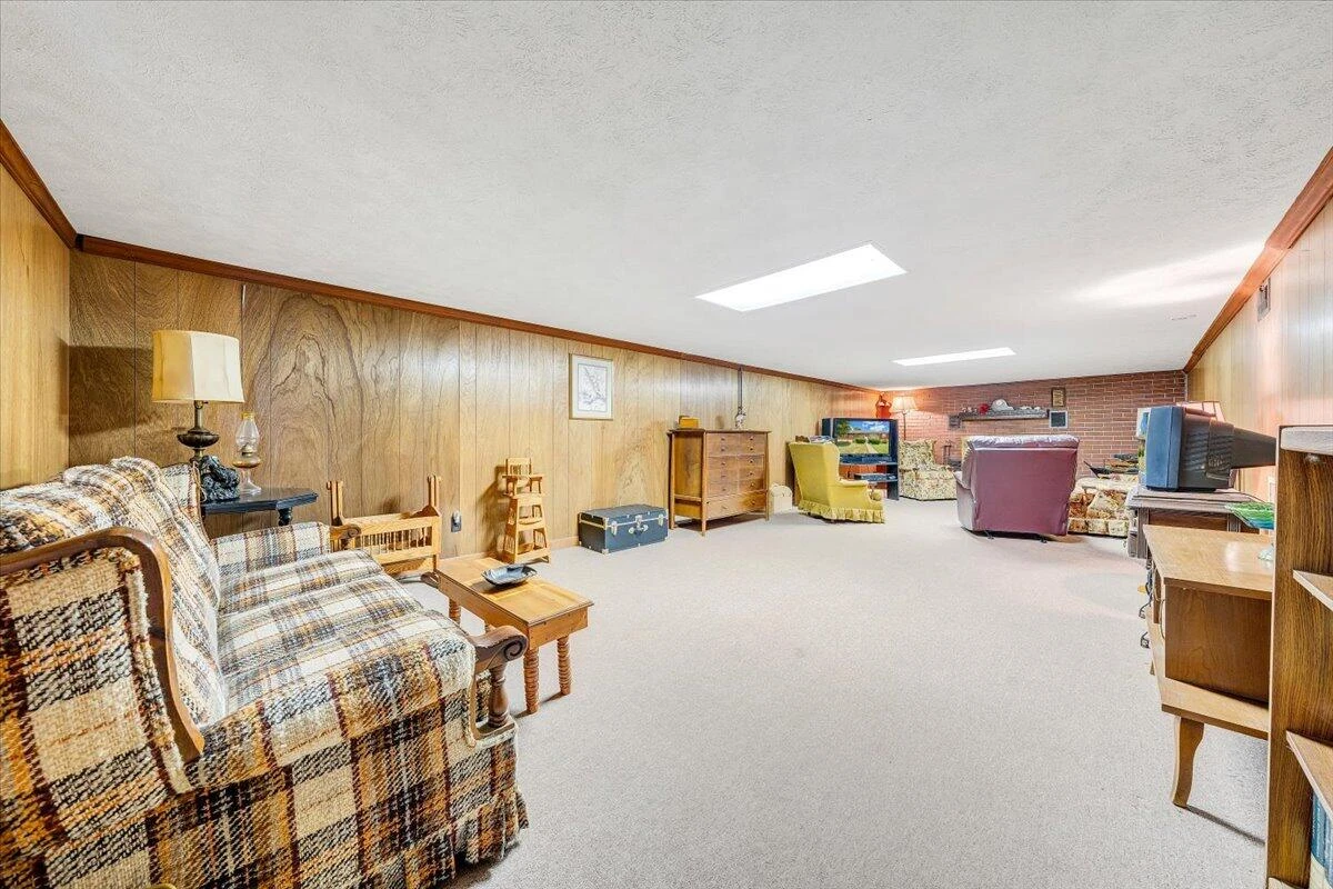3705 Hawley DR - Photo 23