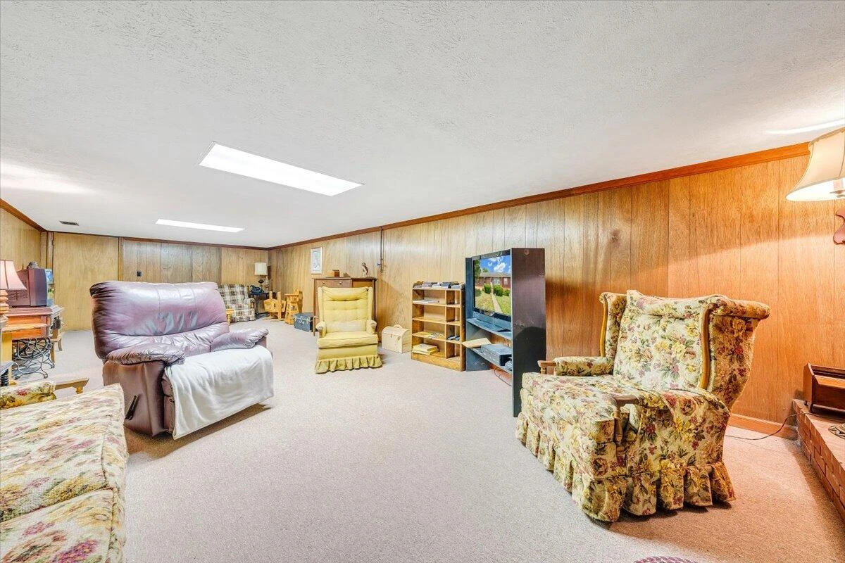 3705 Hawley DR - Photo 24