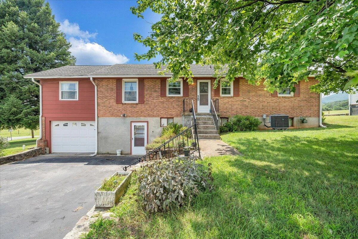 3705 Hawley DR - Photo 4