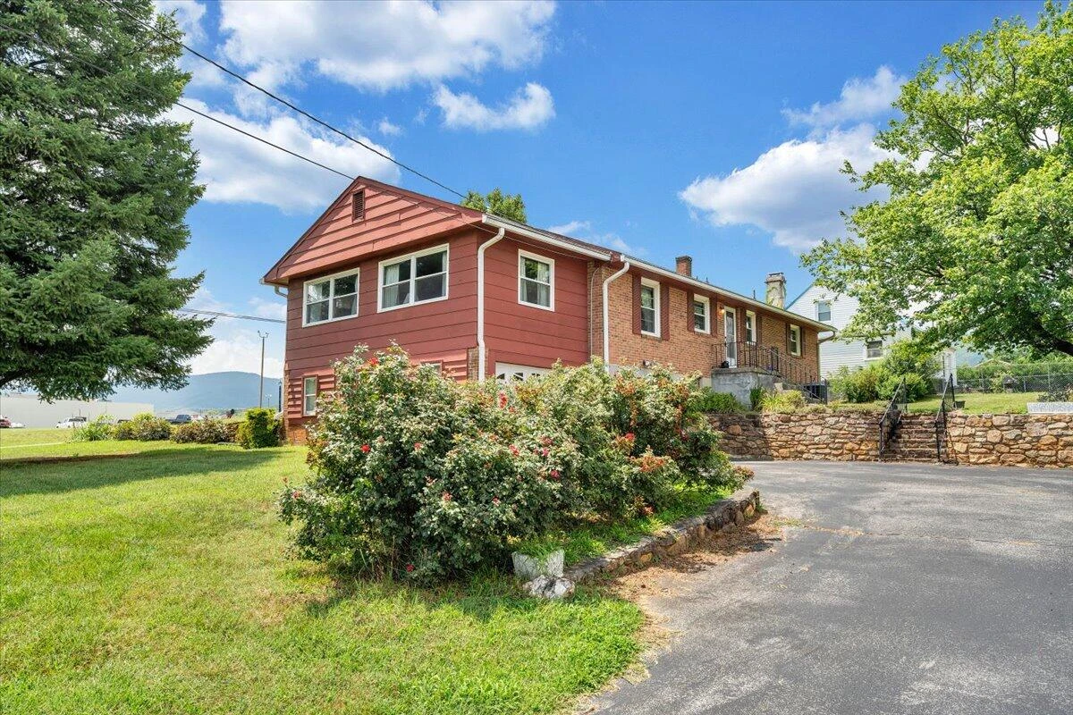 3705 Hawley DR - Photo 40
