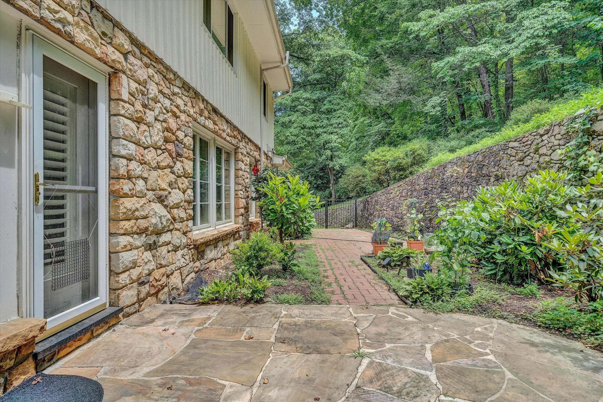 2865 Jefferson ST - Photo 46