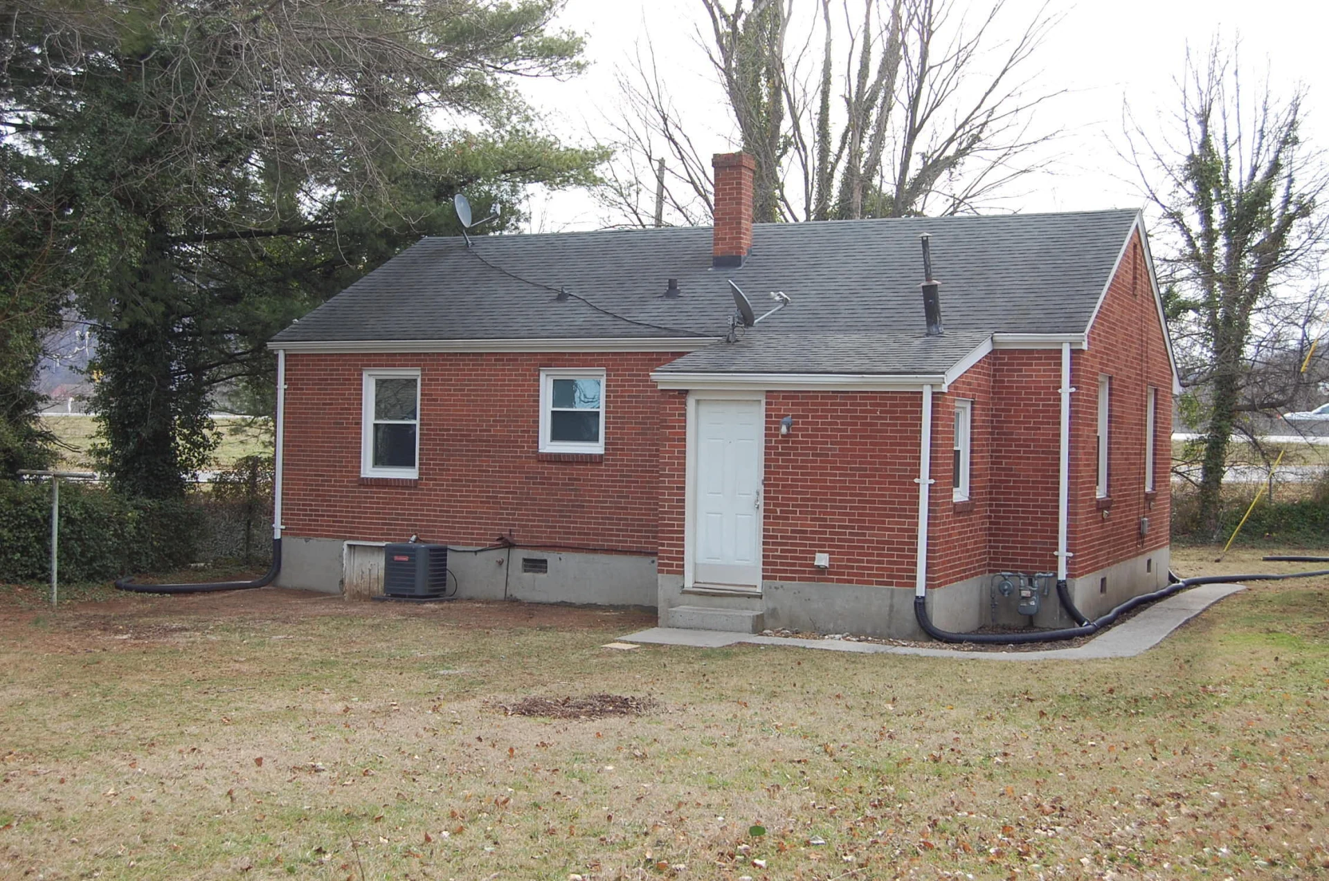2527 Sanford AVE