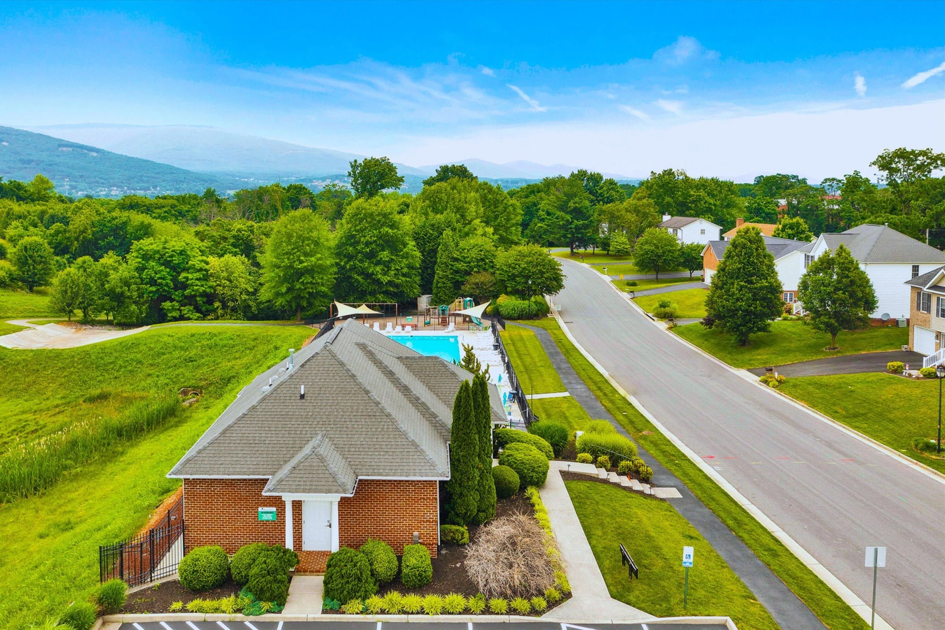1744 High Gate LN - Photo 46