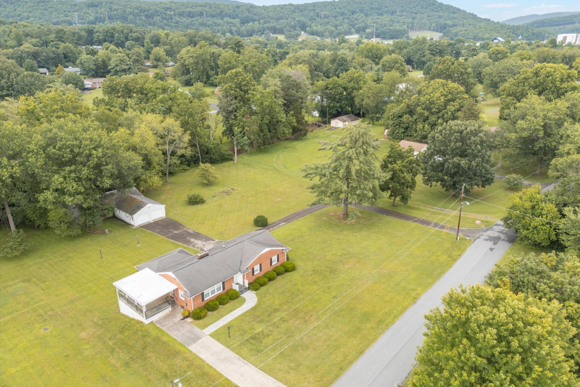 6840 Tinkerdale RD - Photo 5