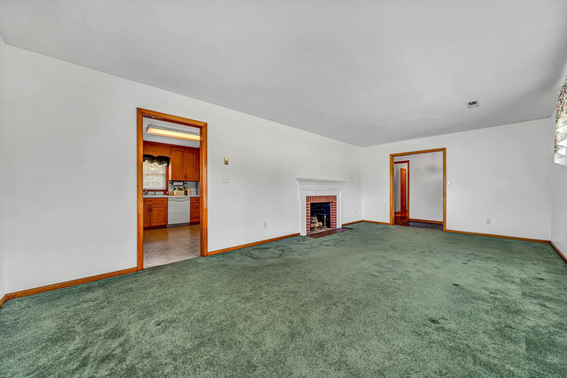 6840 Tinkerdale RD - Photo 9