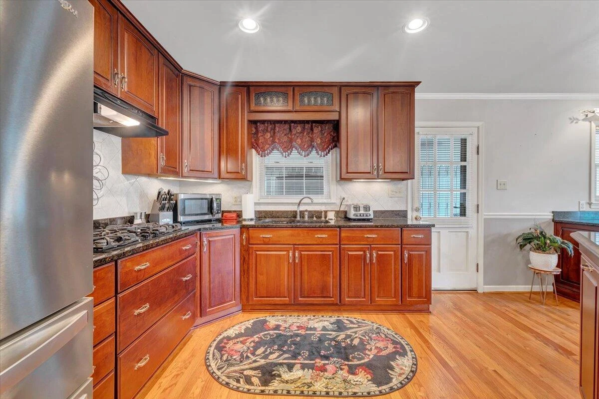 5022 Cave Spring LN - Photo 14
