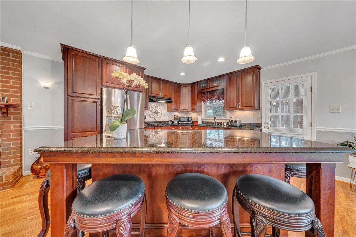 5022 Cave Spring LN - Photo 15