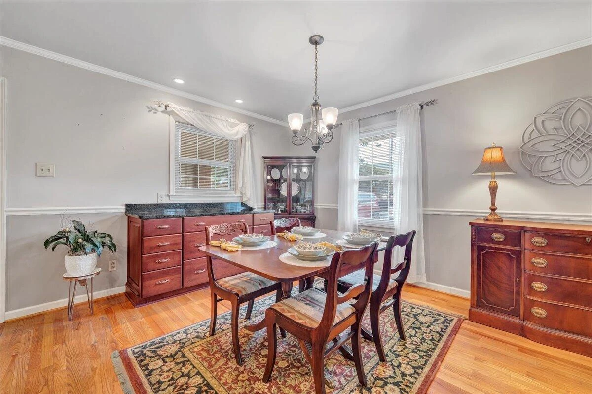 5022 Cave Spring LN - Photo 16