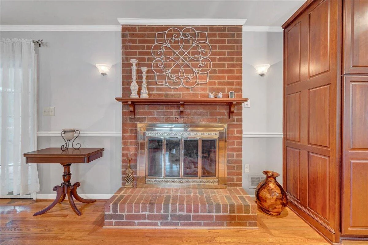 5022 Cave Spring LN - Photo 19