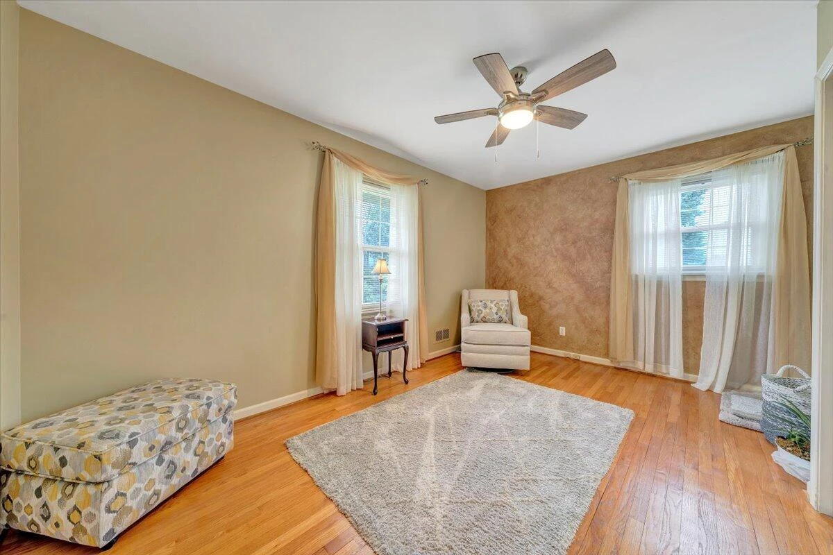 5022 Cave Spring LN - Photo 25