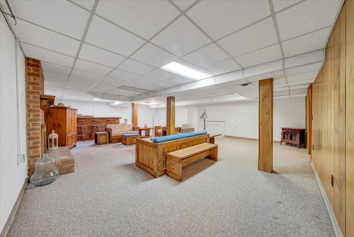 5022 Cave Spring LN - Photo 32