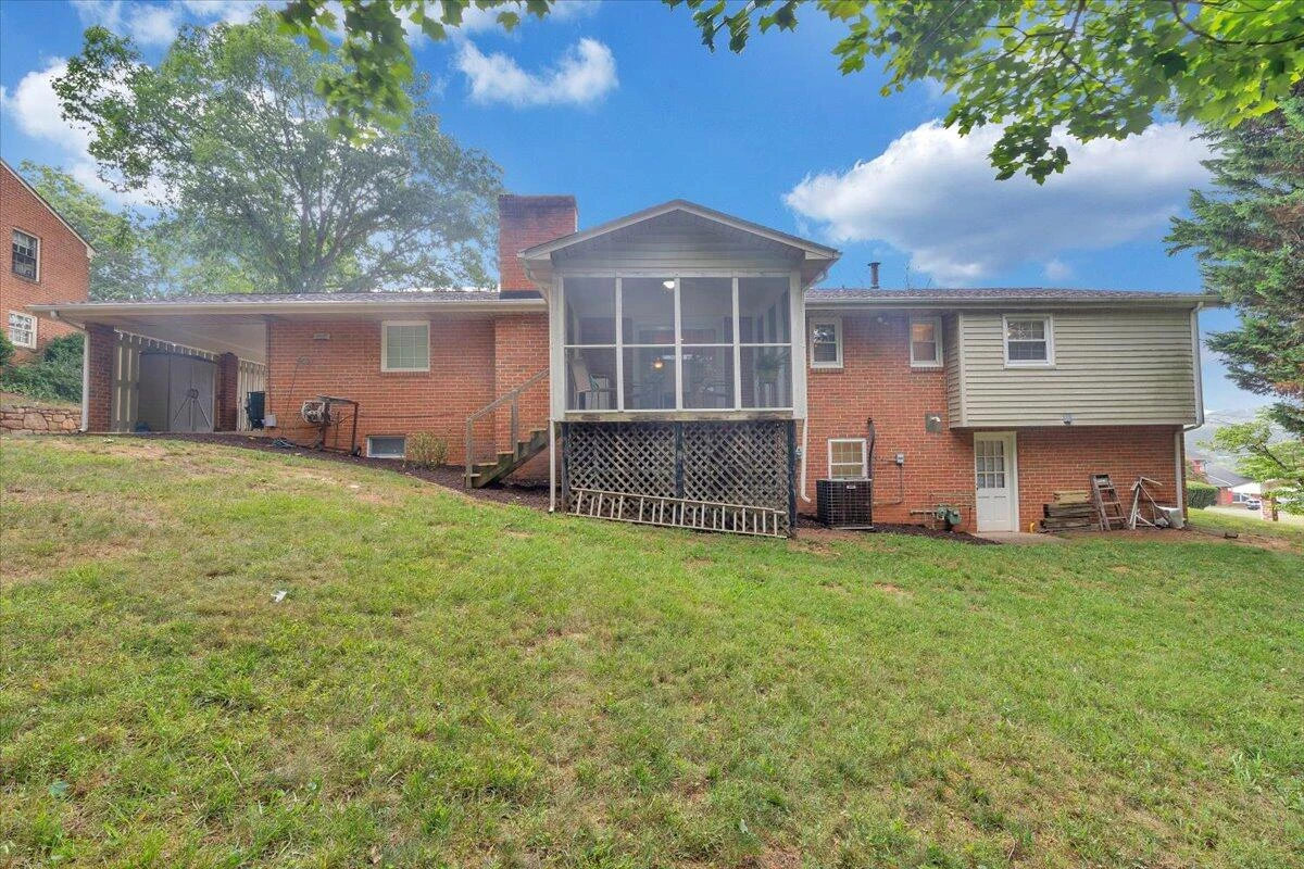 5022 Cave Spring LN - Photo 43