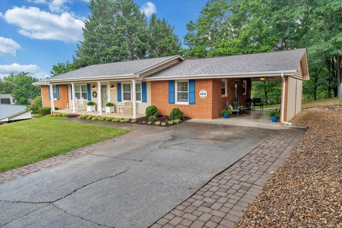 5022 Cave Spring LN - Photo 47