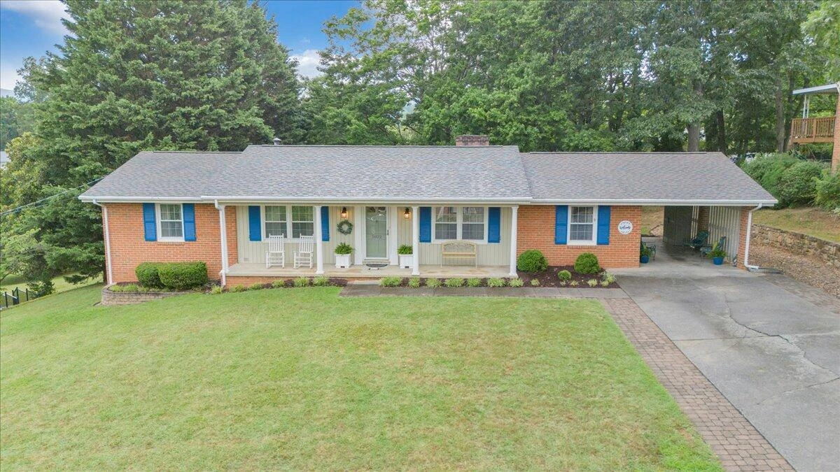 5022 Cave Spring LN - Photo 50
