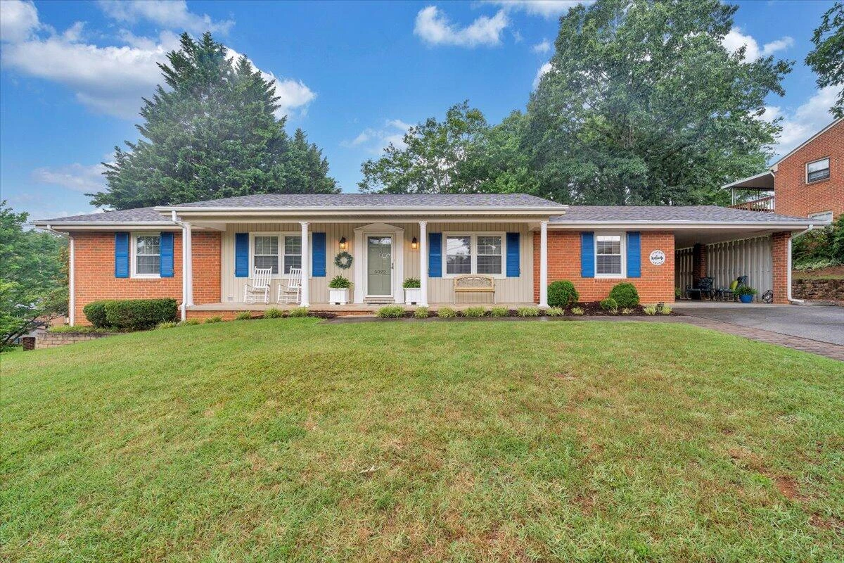 5022 Cave Spring LN - Photo 56