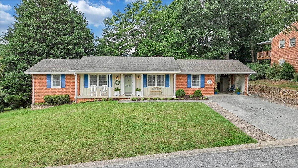 5022 Cave Spring LN - Photo 57