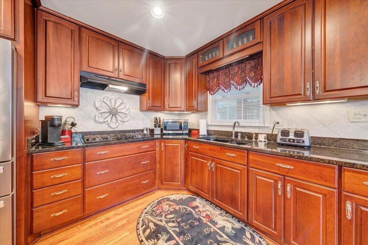 5022 Cave Spring LN - Photo 12