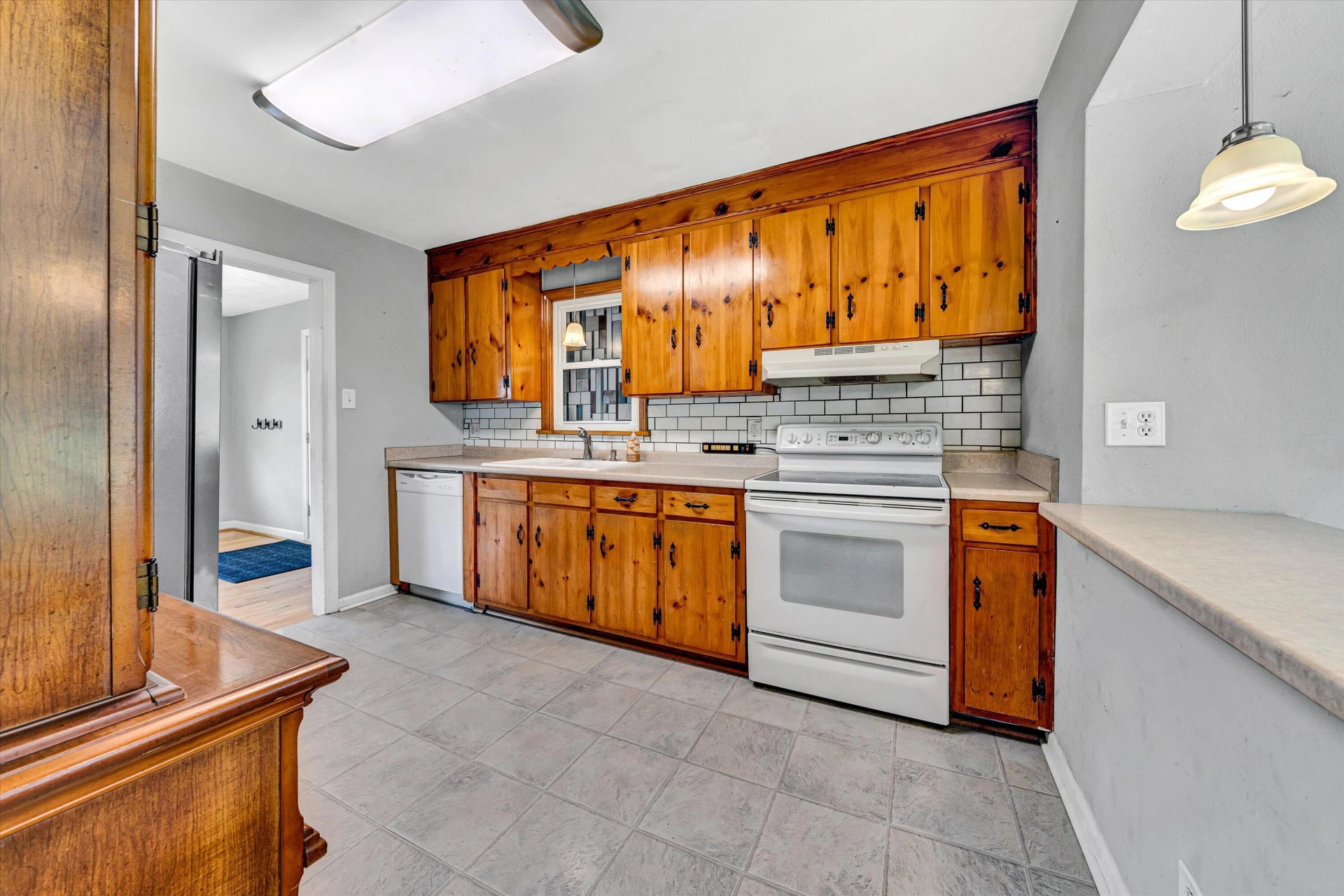 6539 Wendover RD - Photo 3