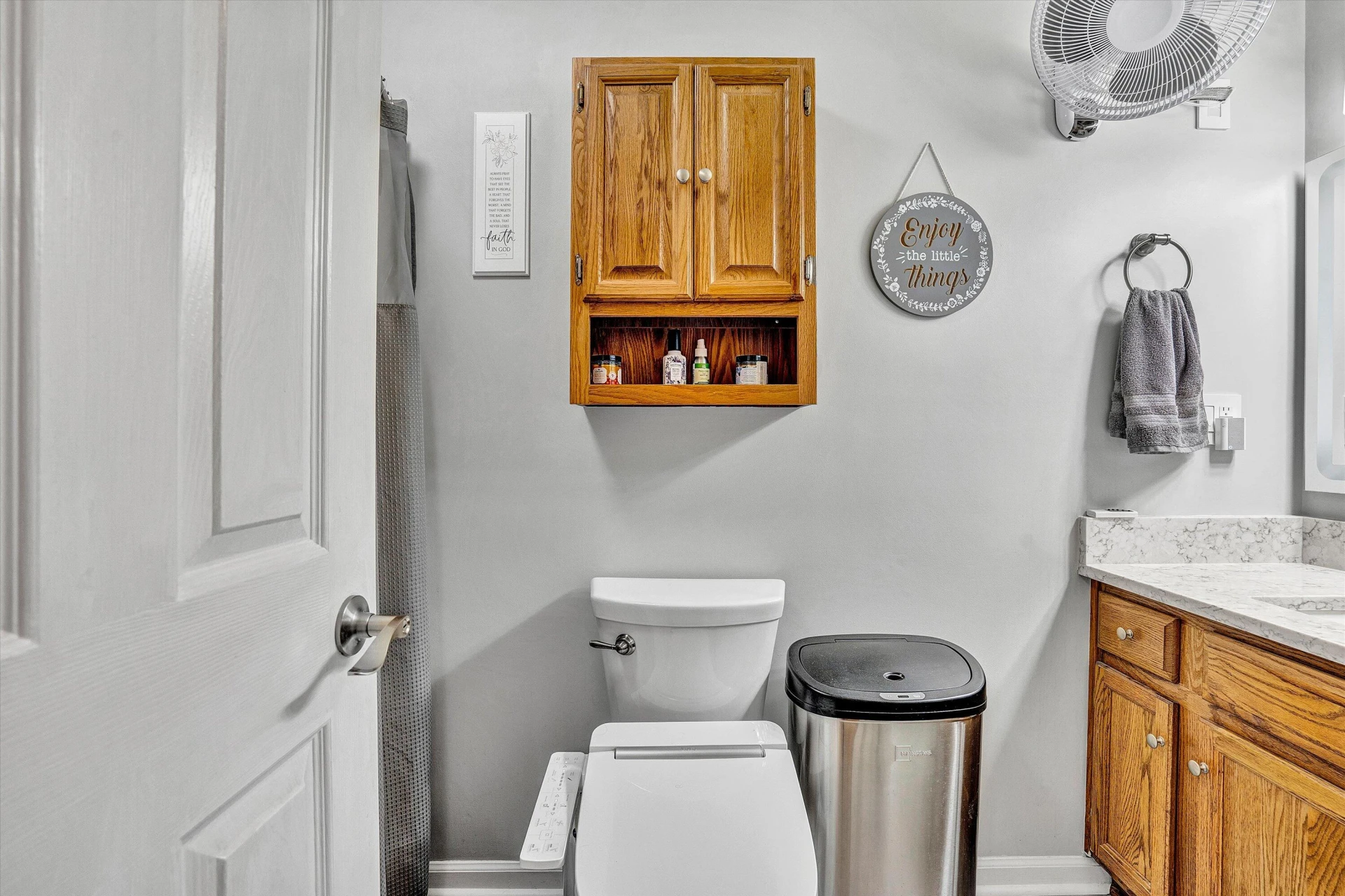 927 Harmon CIR - Photo 17