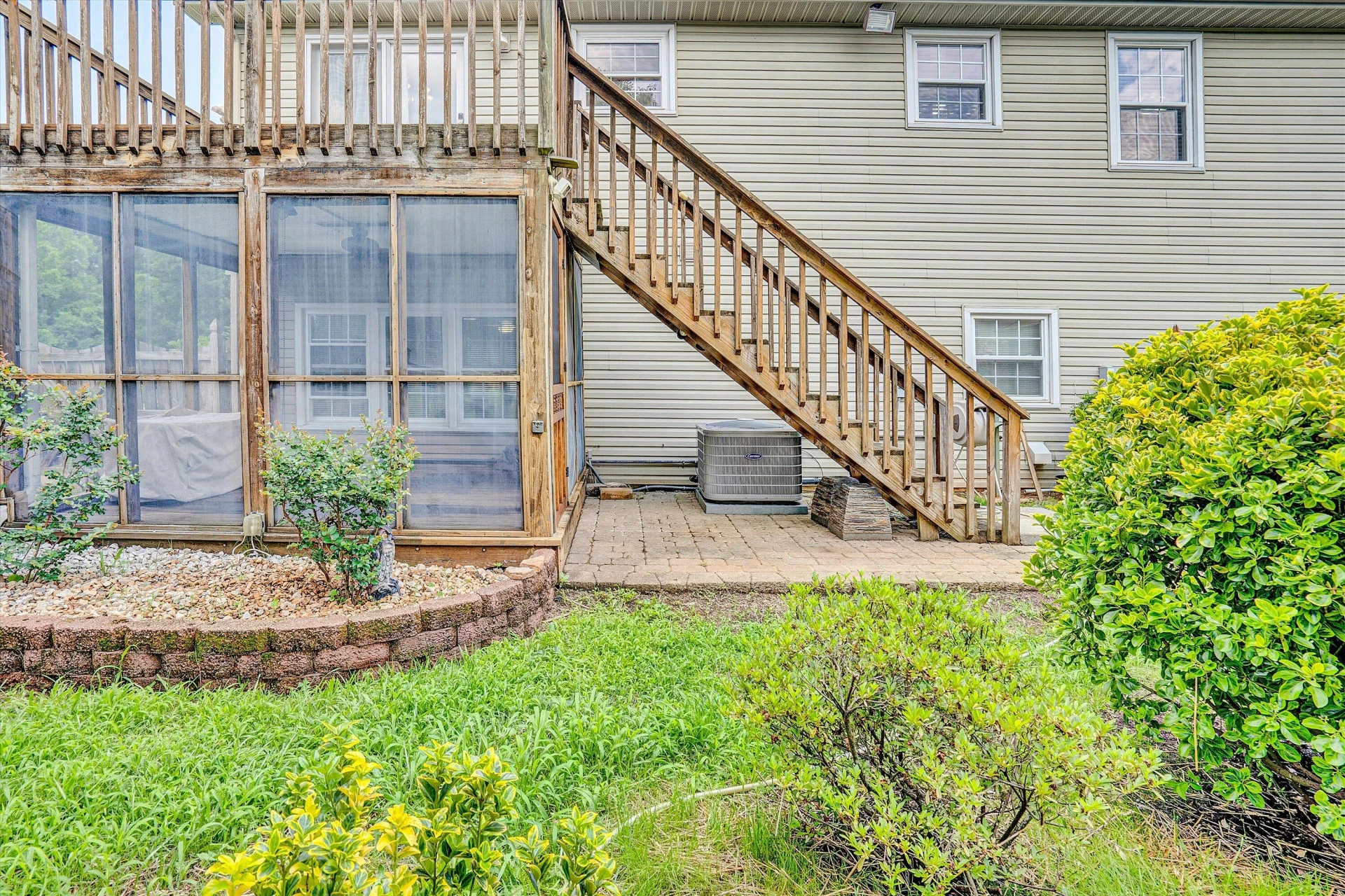 927 Harmon CIR - Photo 38