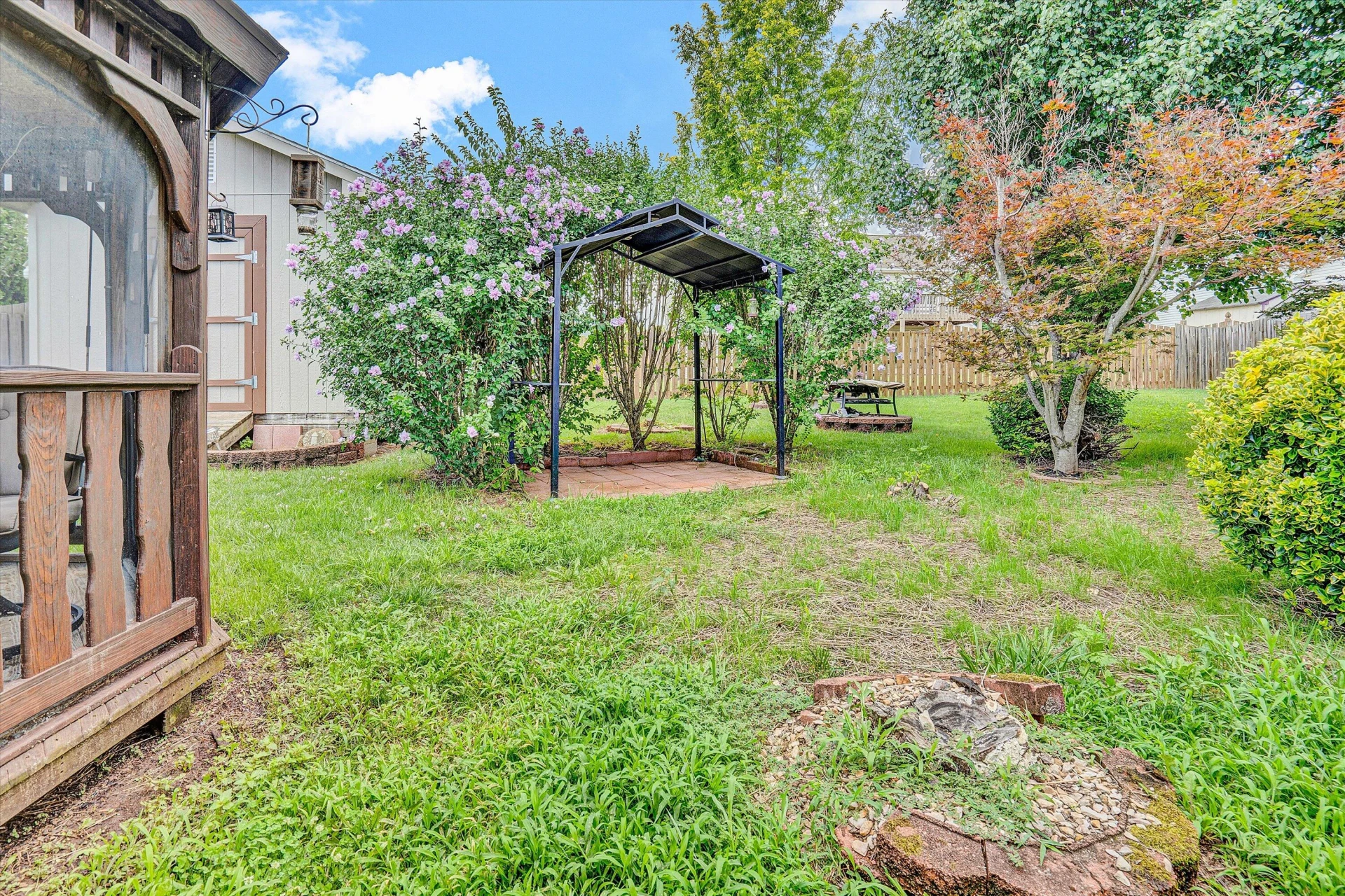 927 Harmon CIR - Photo 42