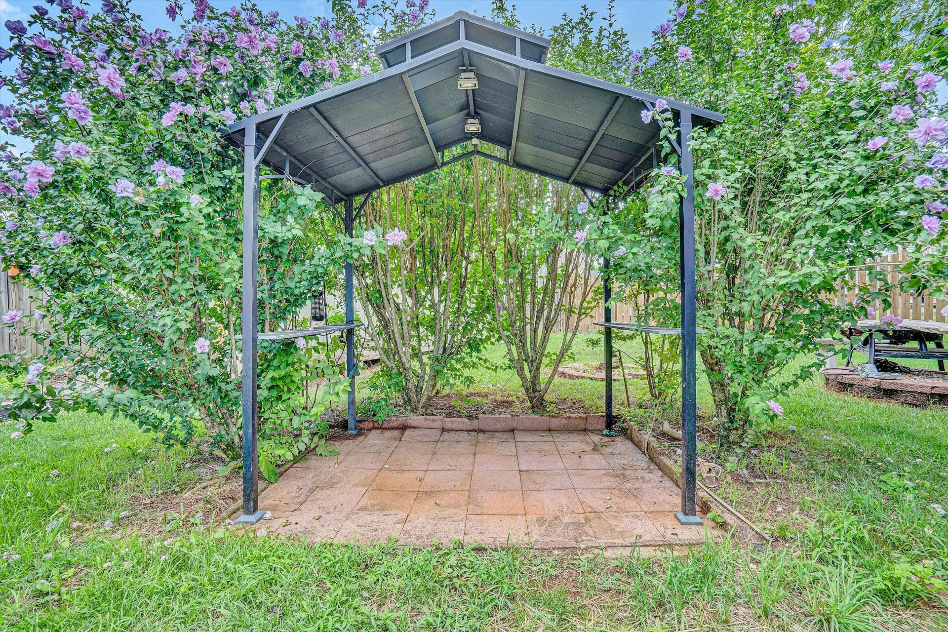 927 Harmon CIR - Photo 43